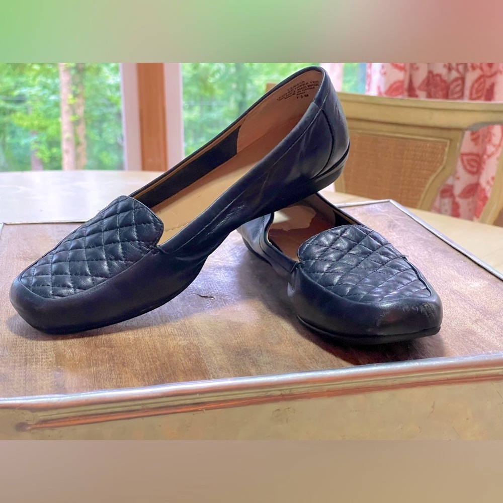 EASY SPIRIT Navy Quilted Top Loafers